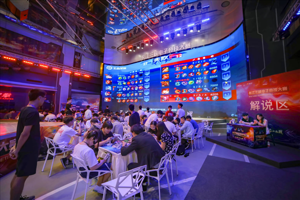 Natus Vincere 在 VCT 2025： EMEA 第二阶段的上半区开始季后赛